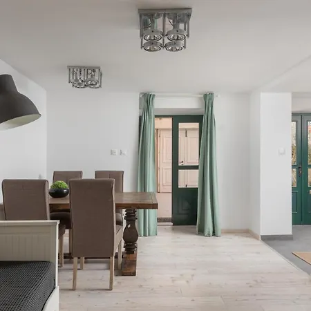 Apartment Coastal