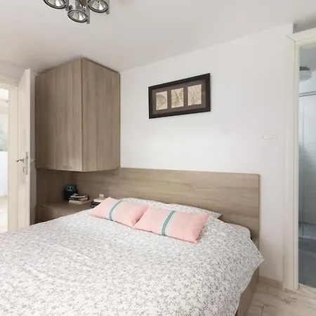 Apartment Coastal *