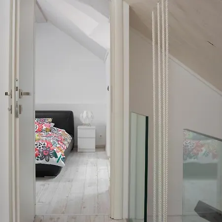 Coastal Apartment *